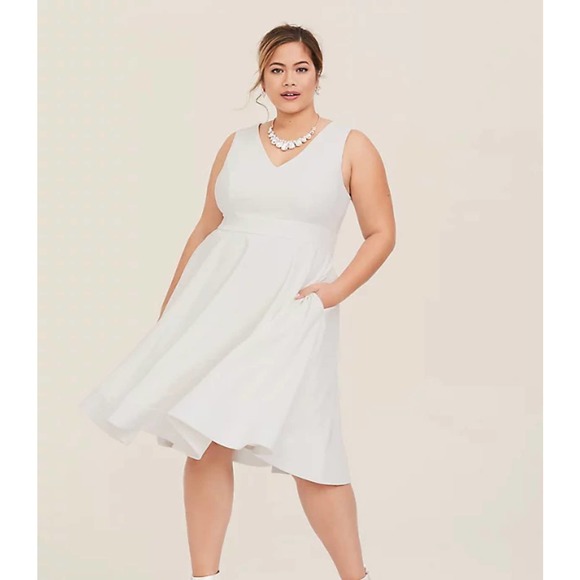 Torrid Mini Woven Skater Dress in Cloud Dancer Size 14 - Picture 1 of 9